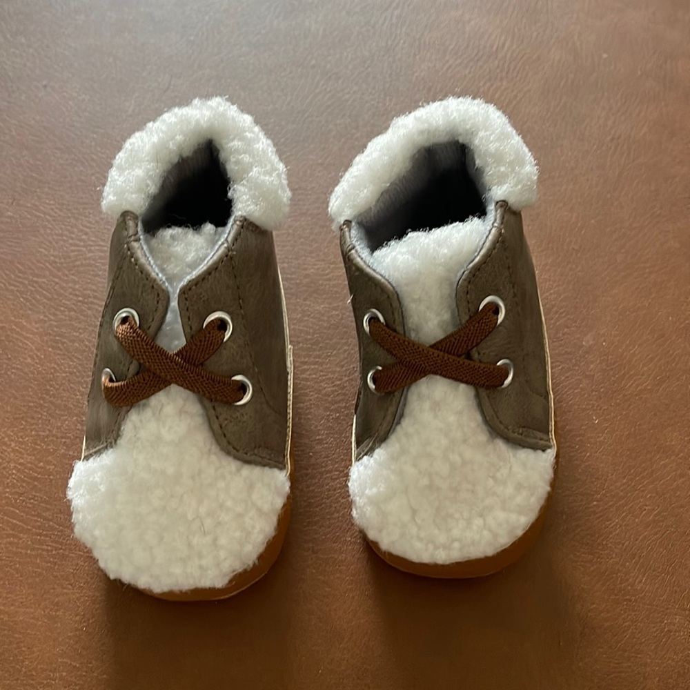 Infant Shearling Shoes 6-9 months